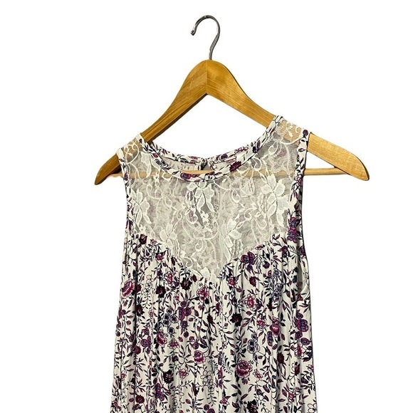 2DYE4 | Ladies Pink Purple Heart / Scoop Neck Loose Fitting Lace Floral Blouse​​ - Picture 3 of 6